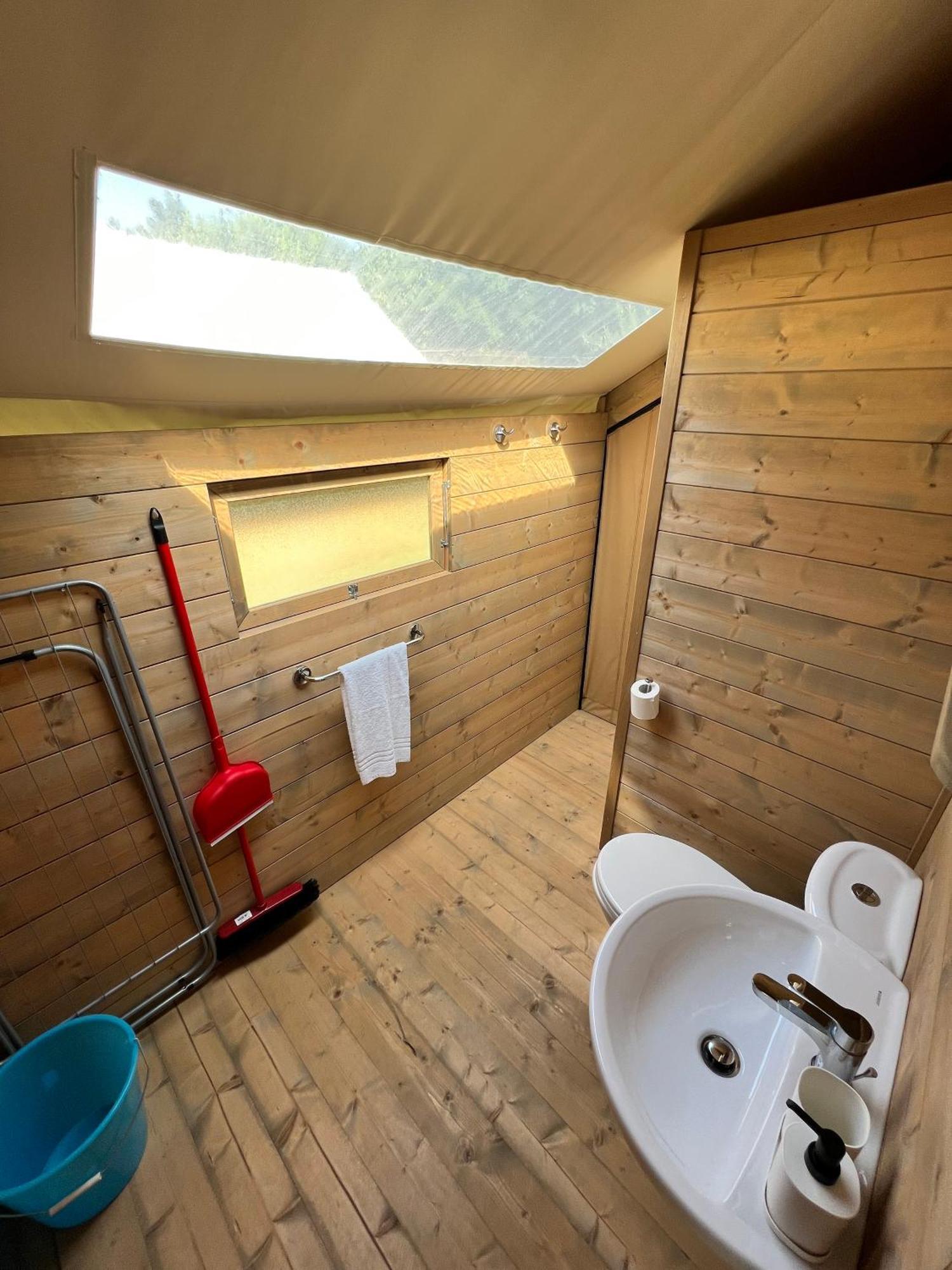Glamping Camping Rivabella Lecco Bagian luar foto