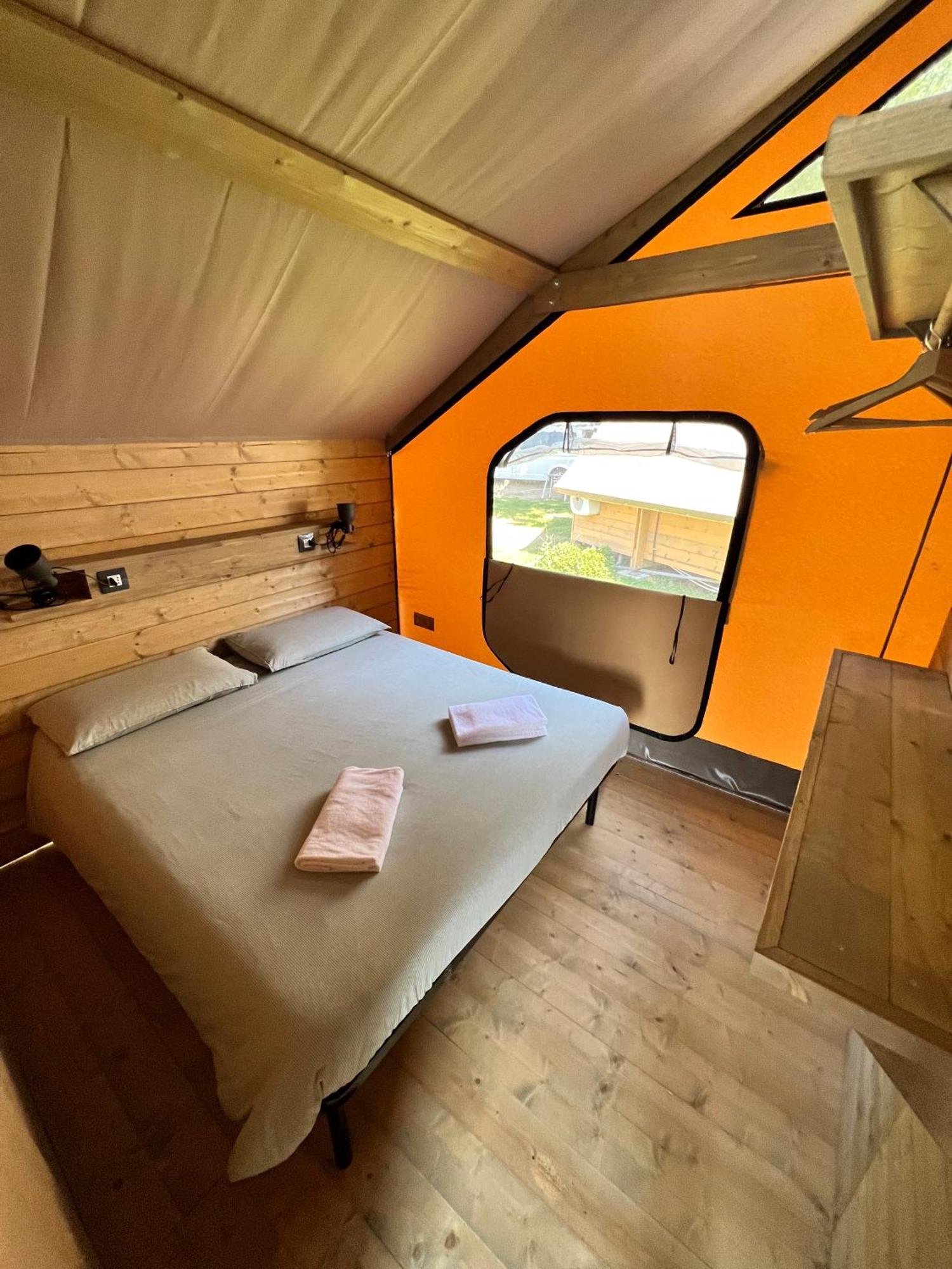 Glamping Camping Rivabella Lecco Bagian luar foto