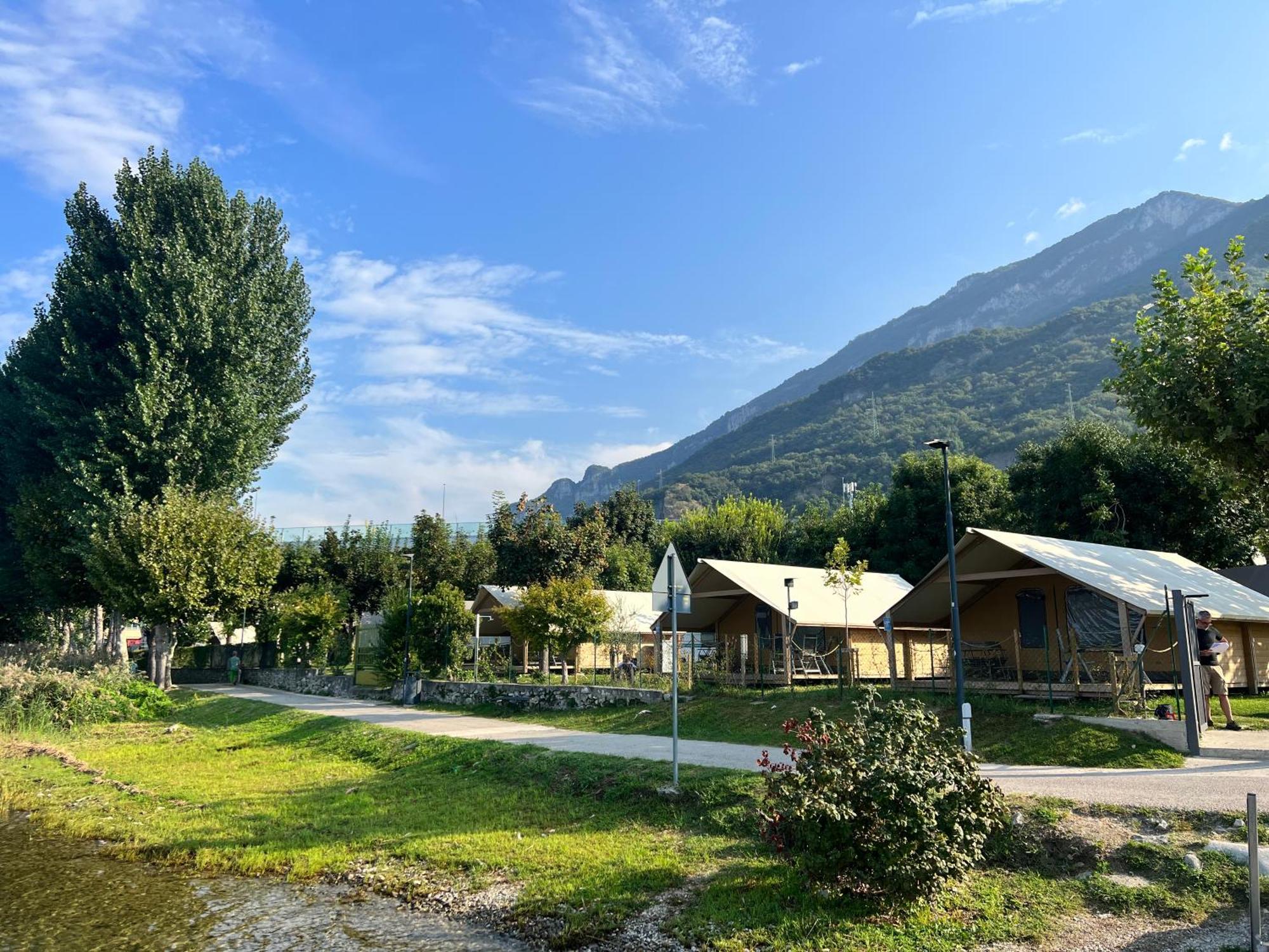 Glamping Camping Rivabella Lecco Bagian luar foto